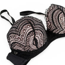 REGGISENO PUSH UP GRADUATO CON FRANGIE E PIZZO COPPA B 