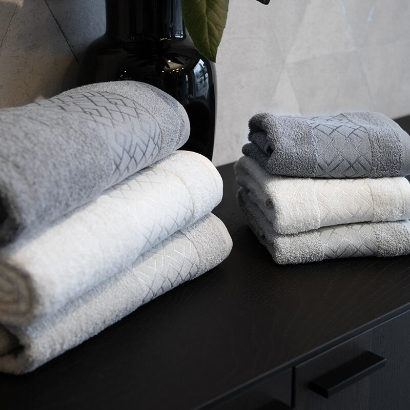 ASCIUGAMANI 3+3 IN SCATOLA SPUGNA 450 GRAMMI MQ BuyBuy24 Abbilgiamento e Biancheria