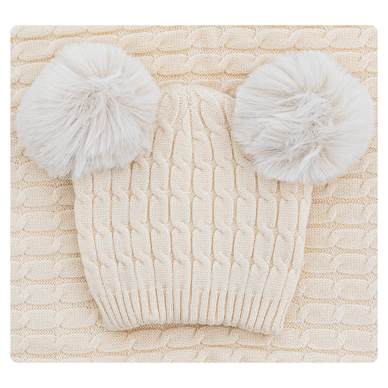 COPERTINA CULLA CULLA + CAPPELLINO PON PON BuyBuy24 Abbilgiamento e Biancheria